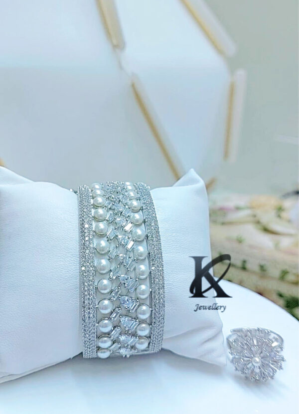 Pearlescent Harmony: 18K Gold-Plated Silver Jewellery | High-Quality Semi-Precious Zircon Diamonds And Pearls, Bracelet And Ring Set | Jewellery For Women